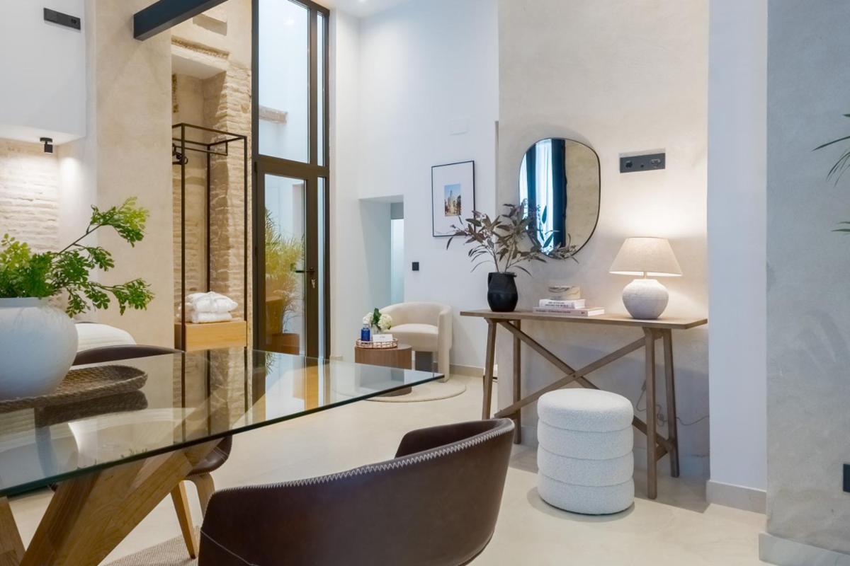 Luxurious With Jacuzzi In Casa Pilatos Appartement *