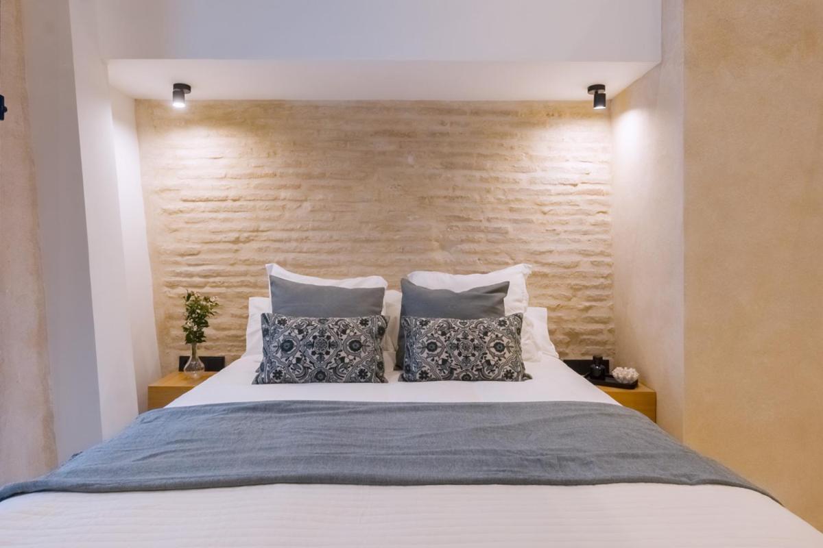 Luxurious With Jacuzzi In Casa Pilatos Apartment